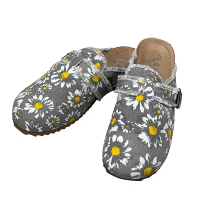 Gypsy Jazz Women's Picnic Slide Clogs In Grey In Grey