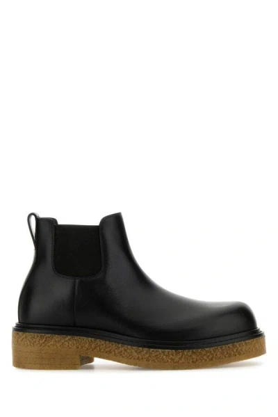 Bottega Veneta Sophisticated Leather Ankle Boots For Men In Black