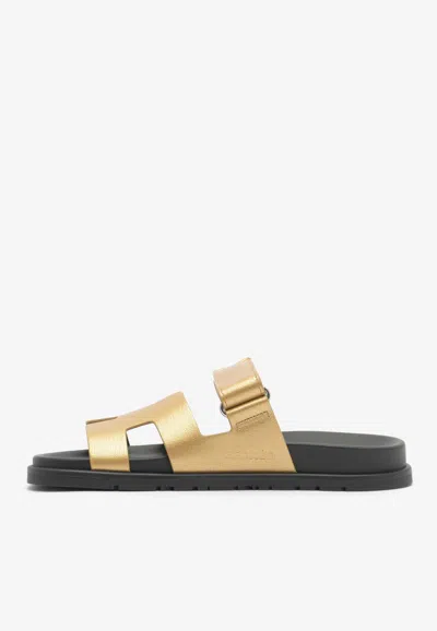 Pre-owned Hermes Chypre Sandals In Doré Grained Goatskin In Dore
