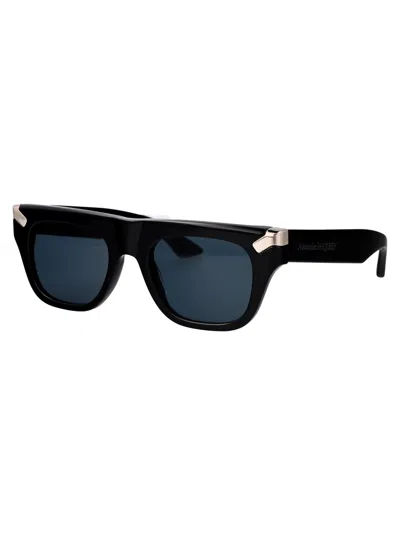 Alexander Mcqueen Alexander Mc Queen Squared Sunglasses Am0441 S 002