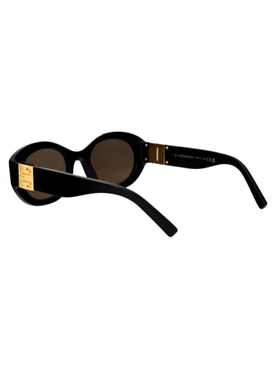 Shop Givenchy Oval Sunglasses Gv40091 I 01 E