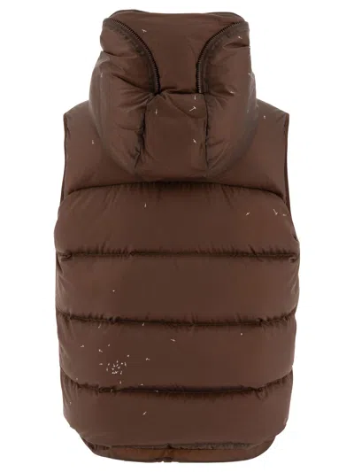 Undercover Cross Print Hooded Quilted Sleeveless Jacket