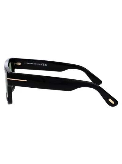 Tom Ford Squared Sunglasses Ft0711/s 01 N