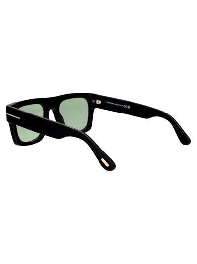 Tom Ford Squared Sunglasses Ft0711/s 01 N