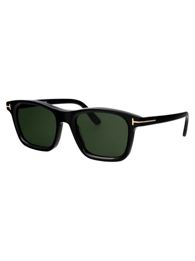 Tom Ford Squared Sunglasses Ft1179/s 01 N