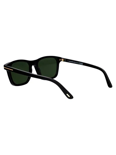 Tom Ford Squared Sunglasses Ft1179/s 01 N