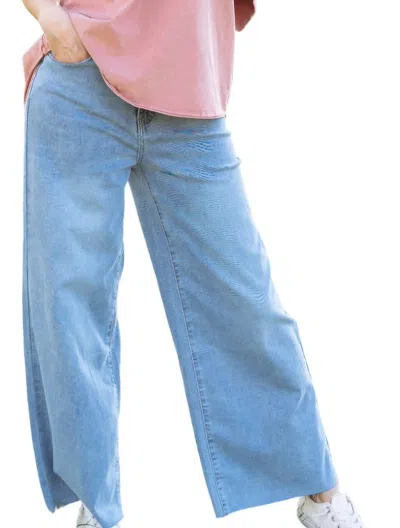 Easel Wide Legged Jean In Washed Denim In Blue