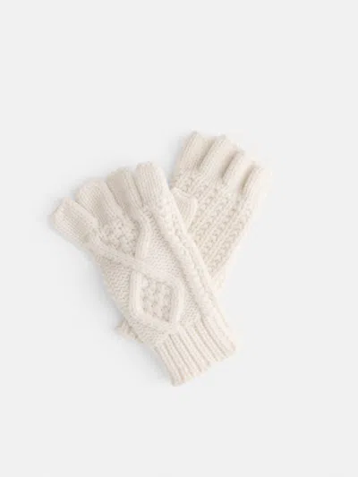 Alex Mill Aran Cable Gloves In Wool In Arctic