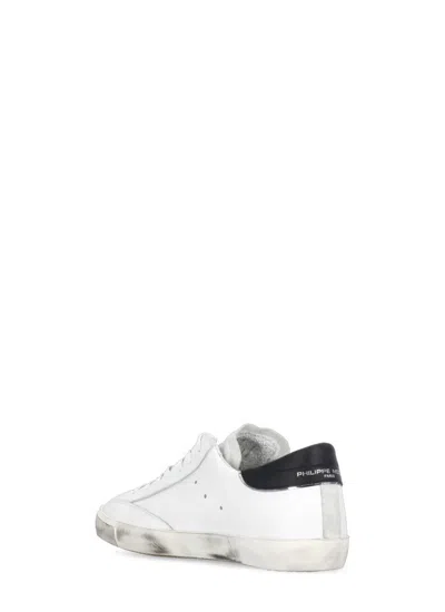 Philippe Model Distressed Effect Low-top Sneakers In White
