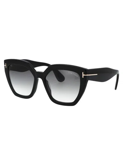 Tom Ford Squared Sunglasses Ft0939 01 B In 01b Nero Lucido / Fumo Grad