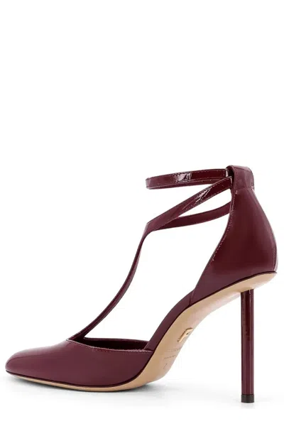 Ferragamo Lysandra Bordeaux Pumps With Logo Lettering On The Sole In Leather
