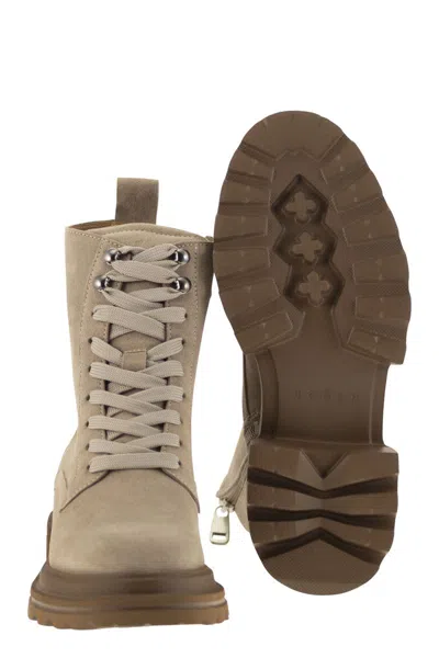 Hogan 10-storey Beige Amphibians