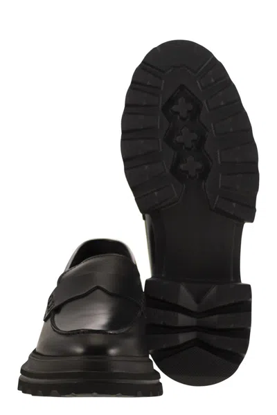 Hogan 10-storey Smooth Leather And Workwear Sole Loafers Shoes In Black