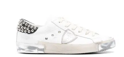 Philippe Model Paris Distressed Leather Flats With Studs