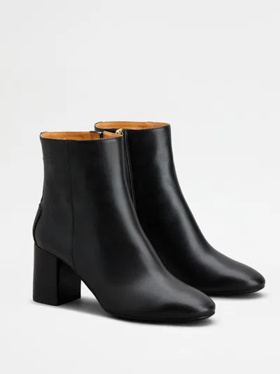 Tod's Leather Boots