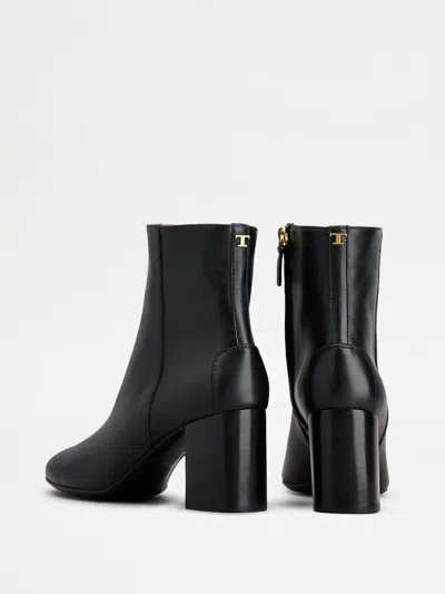 Tod's Leather Boots