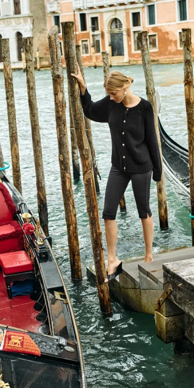 Ciao Lucia Valentine Jersey Capris Black