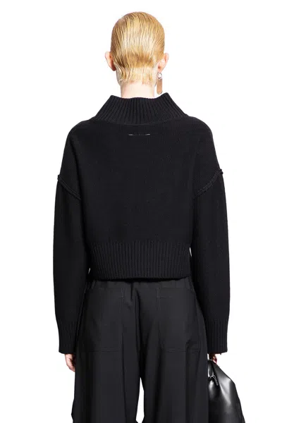 Mm6 Maison Margiela Maglione A Collo Alto Ritagliato In Black