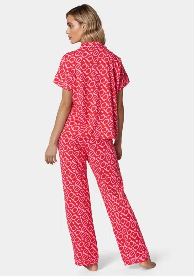 Bebe Marshmallow Printed Notch Collar Pant Set In Crimson