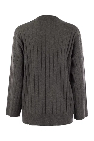 Brunello Cucinelli Luxury Cashmere V-neck Sweater With Luminous Neck Detail