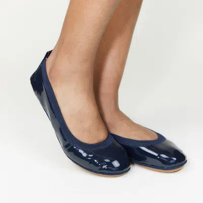 Yosi Samra Samara Foldable Ballet Flat In Deep Navy Patent In Blue