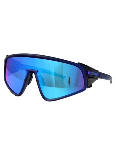 Oakley Sunglasses In 940406 Matte Transparent Navy