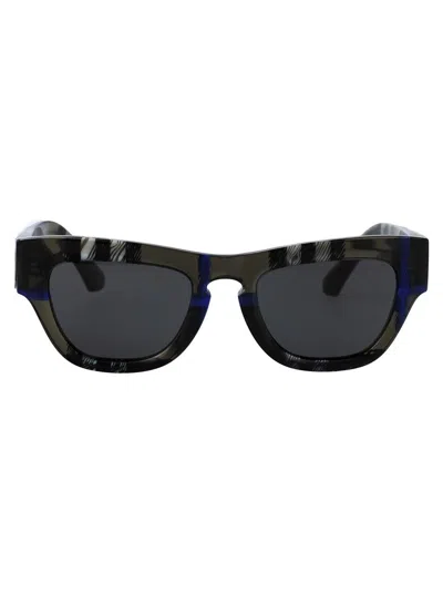 Burberry Squared Sunglasses 0 Be4440 U 414787 In Check Lichen