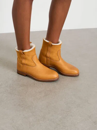 Alex Mill La Botte Gardiane Avoriaz Sheepskin Boot Short In Natural