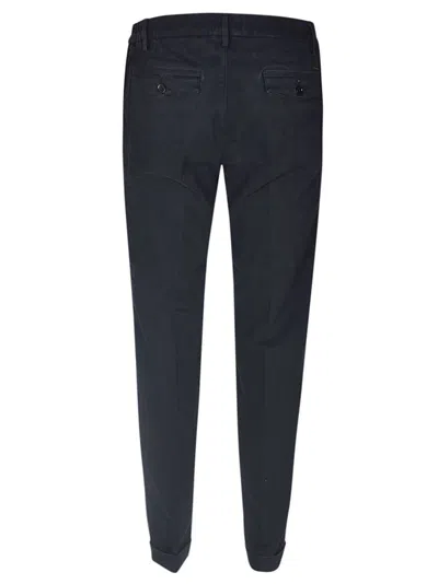 Fay Trendy And Comfortable Trousers