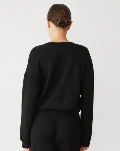 Monrow Softfleece Crop V Neck Sweatshirt In Black