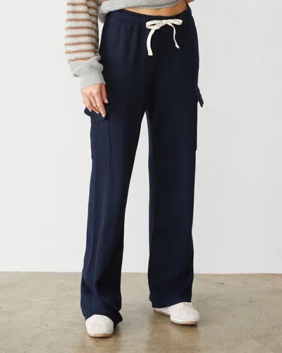 Monrow Softfleece Straight Leg Cargo Sweatpant In Dark Navy In Dark Navy