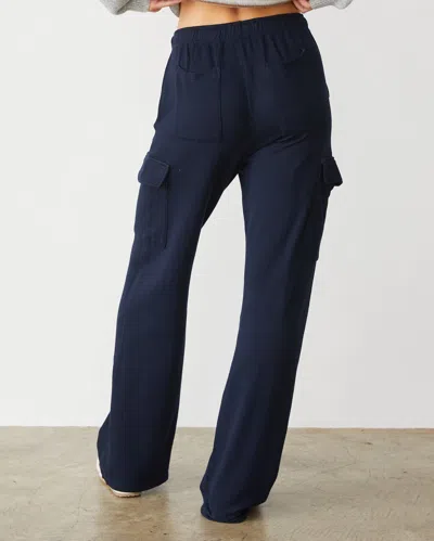 Monrow Softfleece Straight Leg Cargo Sweatpant In Dark Navy In Dark Navy