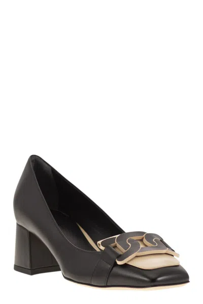 Tod's Women's Leather Pumps With Chain