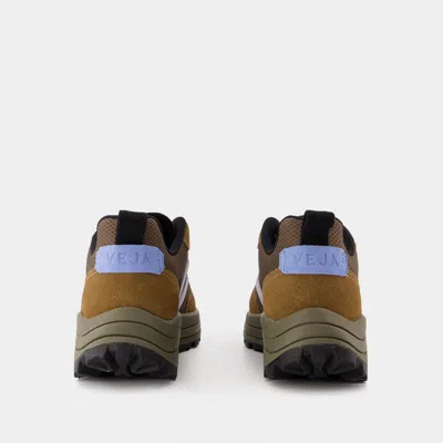 Veja Venturi Ii Sneakers With Chunky Rubber Sole In Brown