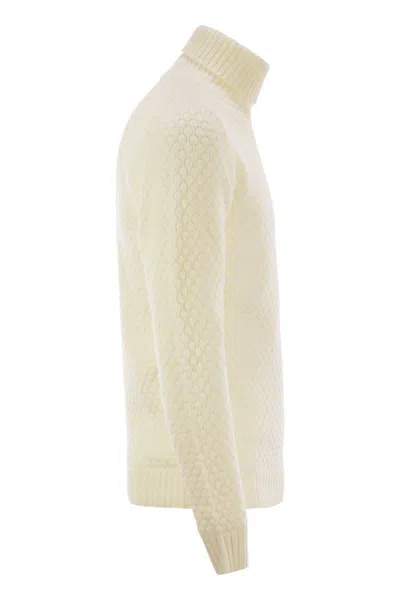 Rakki' Rakkì Honeycomb Stitch Turtleneck - White In Beige