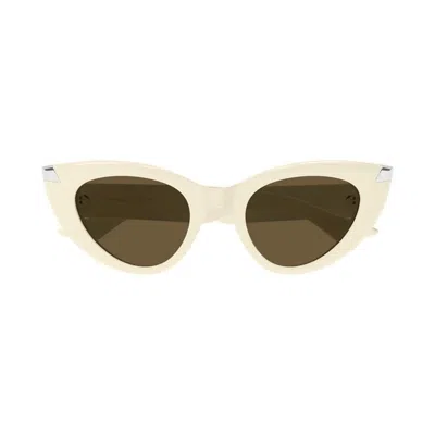 Alexander Mcqueen Am0442s 004