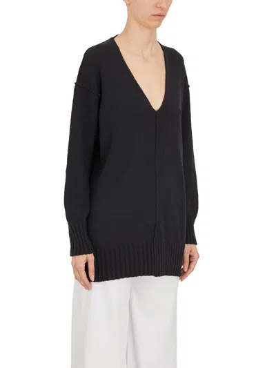 Isabel Benenato V Neck Sweater