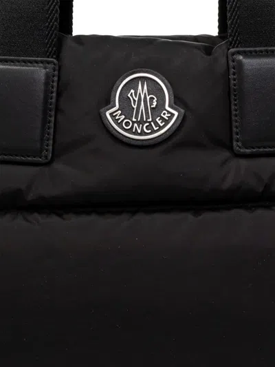 Moncler Borsa A Mano Caradoc Mini In Tessuto Nero Donna