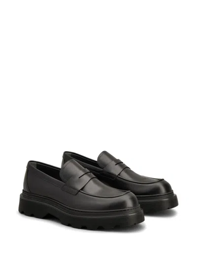 Tod's Carrarmato Style Black Leather Loafers In Black