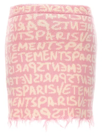 Vetements 'printed Monogram' Elastic Waistband Skirt With Frayed Hem In Pink