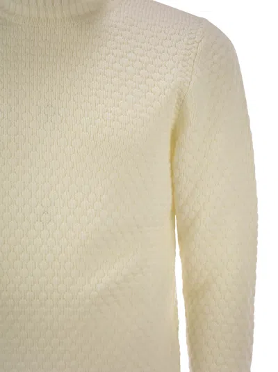 Rakki' Rakkì Honeycomb Stitch Turtleneck - White In Cream