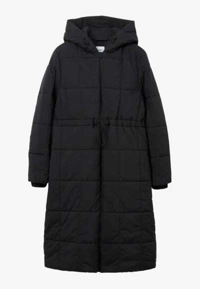 Burberry Quilted Hooded Coat In Black