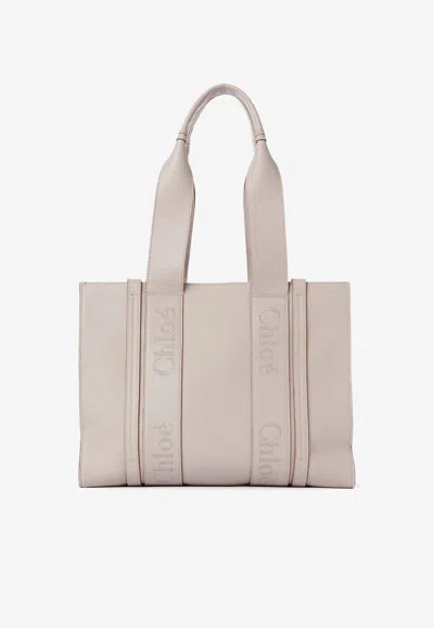 Chloé Medium Woody Tote Bag In Gray