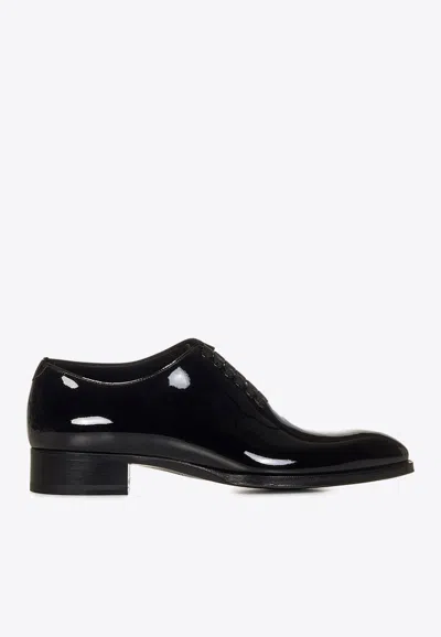 Shop Tom Ford Elkan Patent Leather Oxford Lace-up Shoes In Black