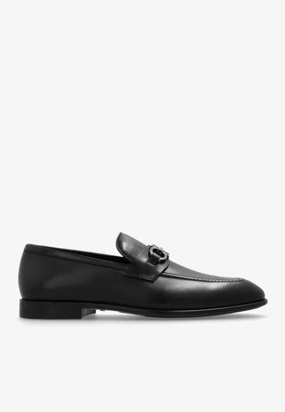 Ferragamo Foster Gancini Loafers In Hammered Leather In Black