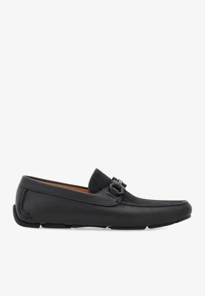 Ferragamo Black Loafers With Ganicini Plaque On The Front In Leather Man In Black