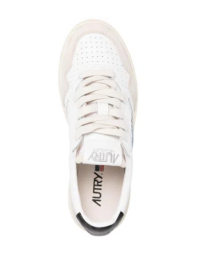 Autry Medalist Low Sneakers In Two - Tone Leather And Suede With Lettering Game Set Match