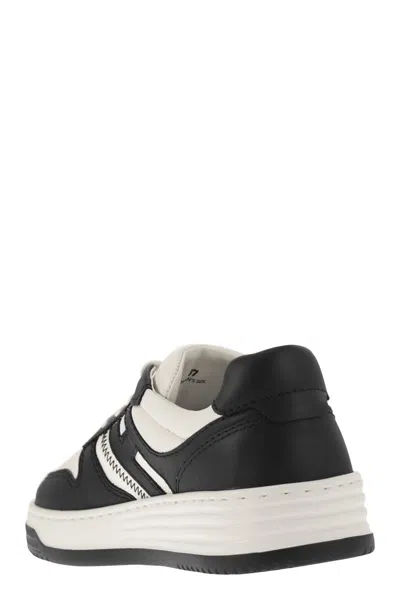 Hogan H630 Sneakers With Rubber Sole And Perforated Detailing