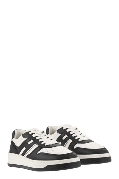 Hogan H630 Sneakers With Rubber Sole And Perforated Detailing