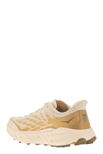 Hoka One Speedgoat 5 Sneakers
